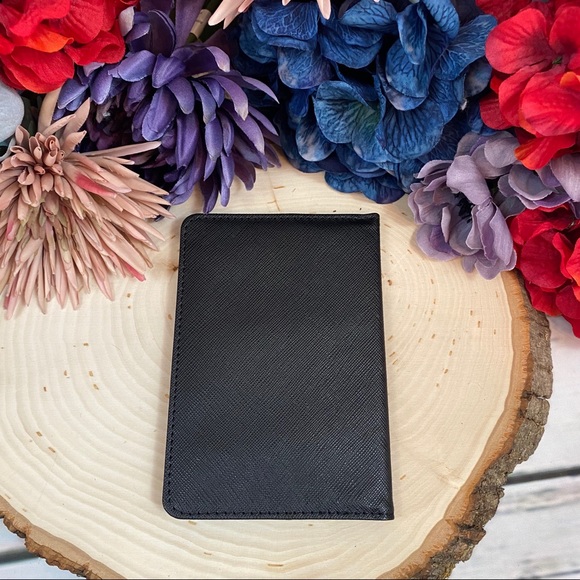 Harry Potter RFID Hogwarts Passport Cover Holder Case - Picture 10 of 16